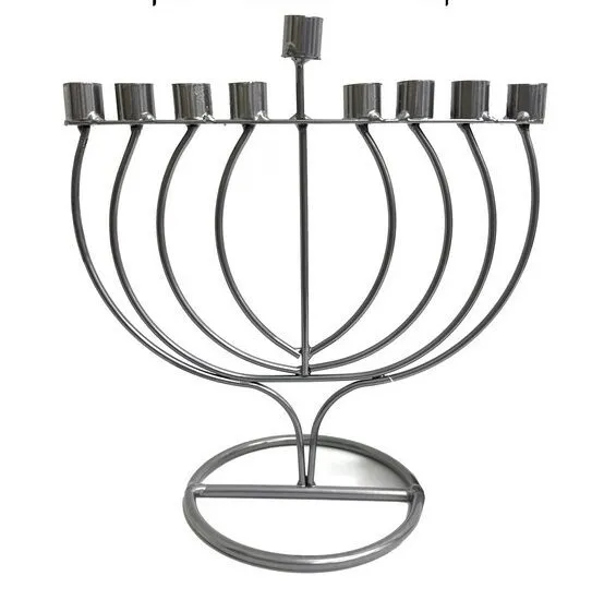 חנוכייה קלאסית מעוגלת ממתכת