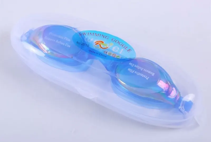 משקפת שחיה סילקון עם נרתיק קשיח