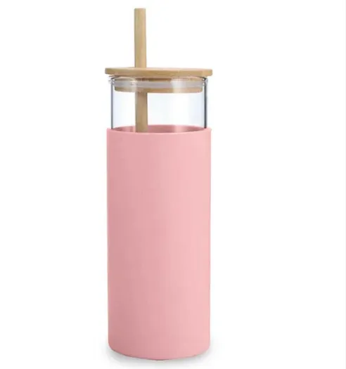 כוס זכוכית מעוצבת עם מכסה במבוק וקשית 500ml ורוד בהיר