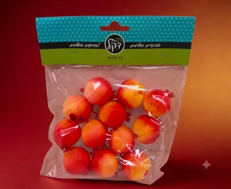 תפוחי קישוט אדום קטנים, 3.5 ס״מ (12 יח׳)