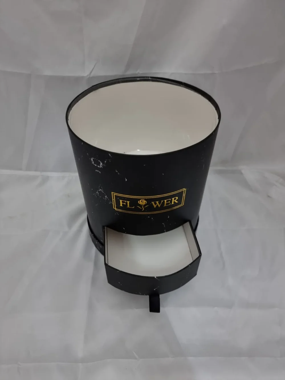 Alternative view of גליל מגירה שחור שיש