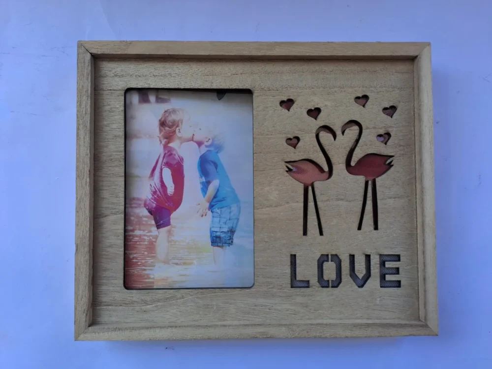 מסגרת מאירה / בלוק עץ מאיר LOVE