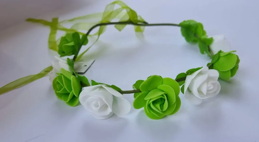 זר לראש - לבן וירוק