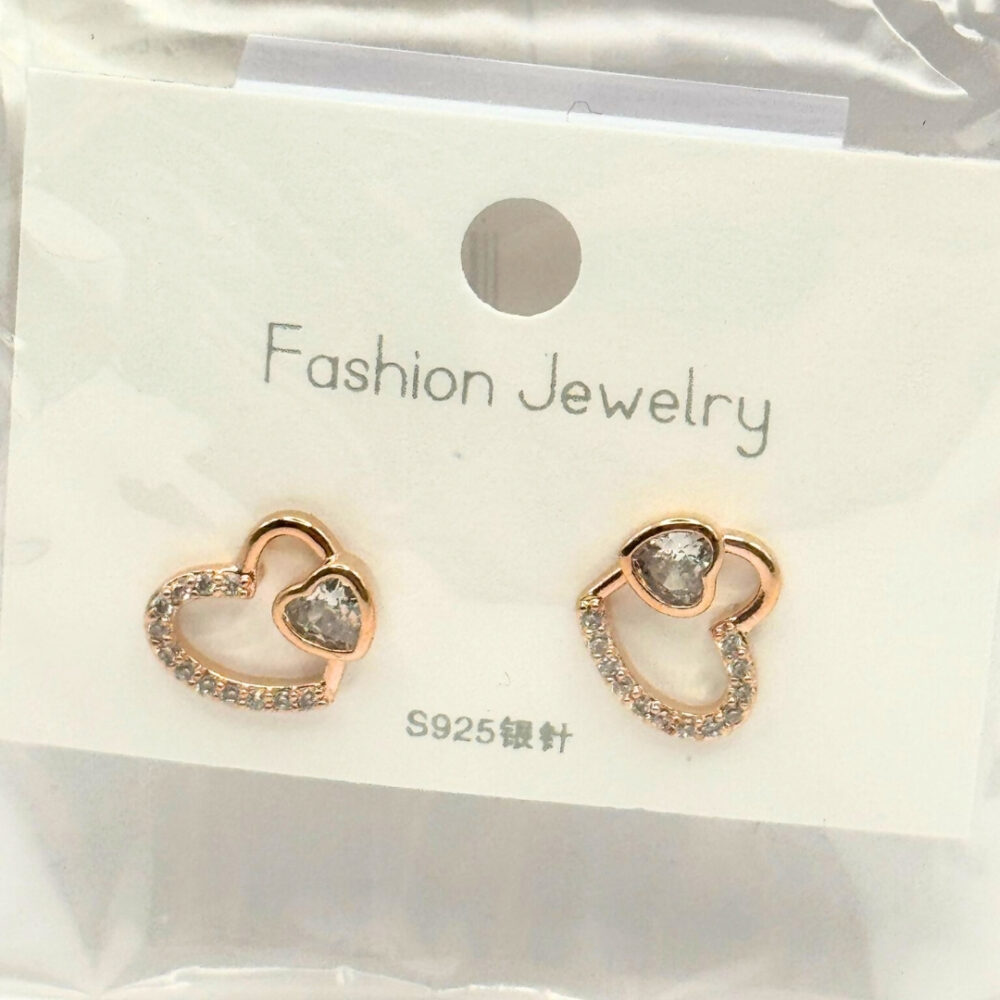 Alternative view of עגילים לב בתוך לב ציפוי רוז גולד עם שיבוץ אבנים