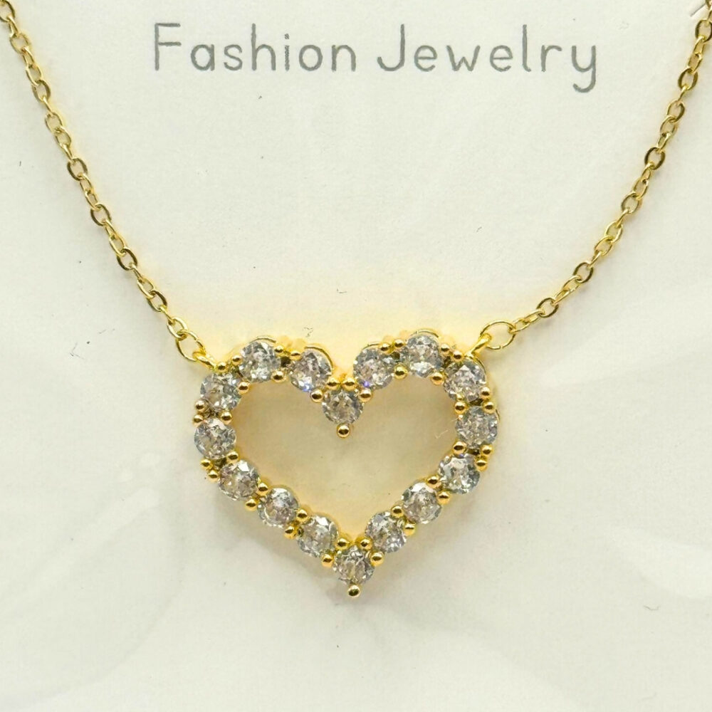 Alternative view of שרשרת ציפוי זהב תליון לב משובץ אבנים