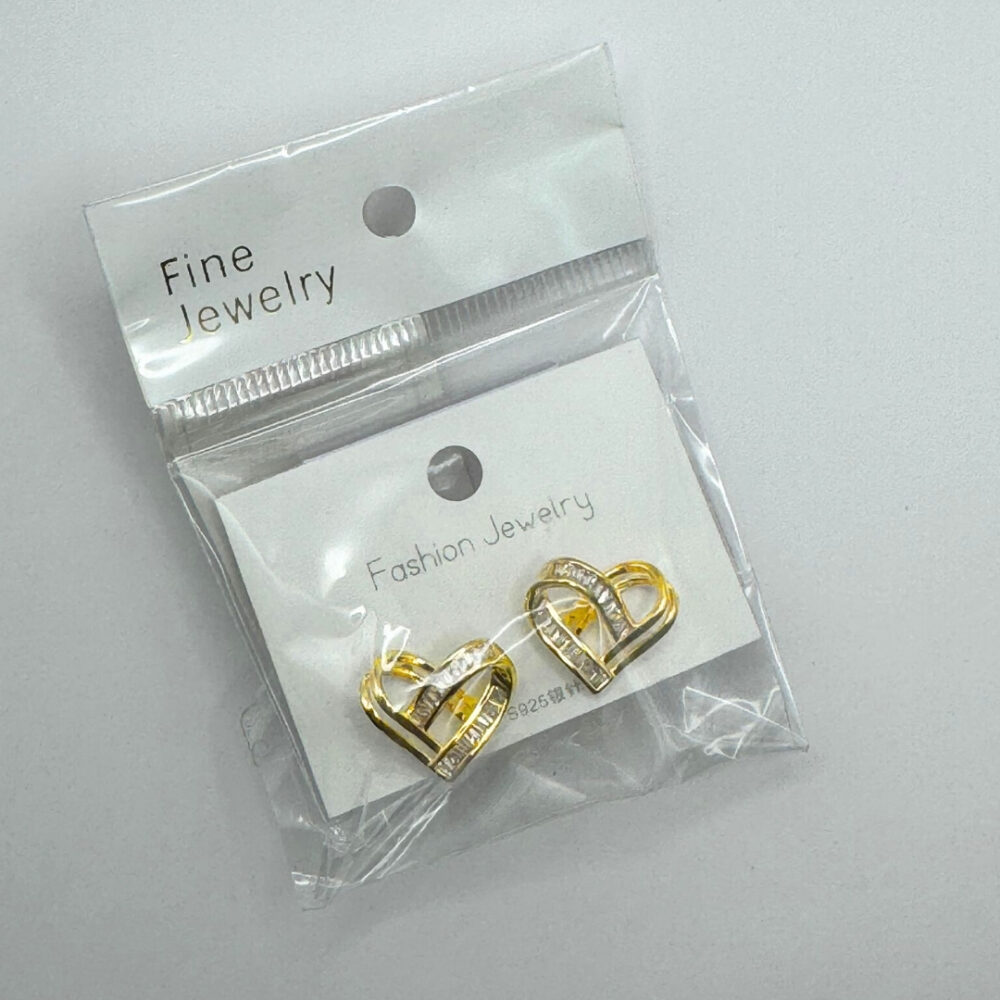 עגילי לב ציפוי זהב עם שיבוץ אבנים