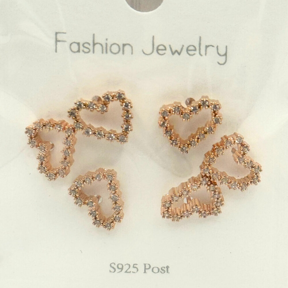 Alternative view of מארז 3 עגילי לב ציפוי רוז גולד משובצים אבנים