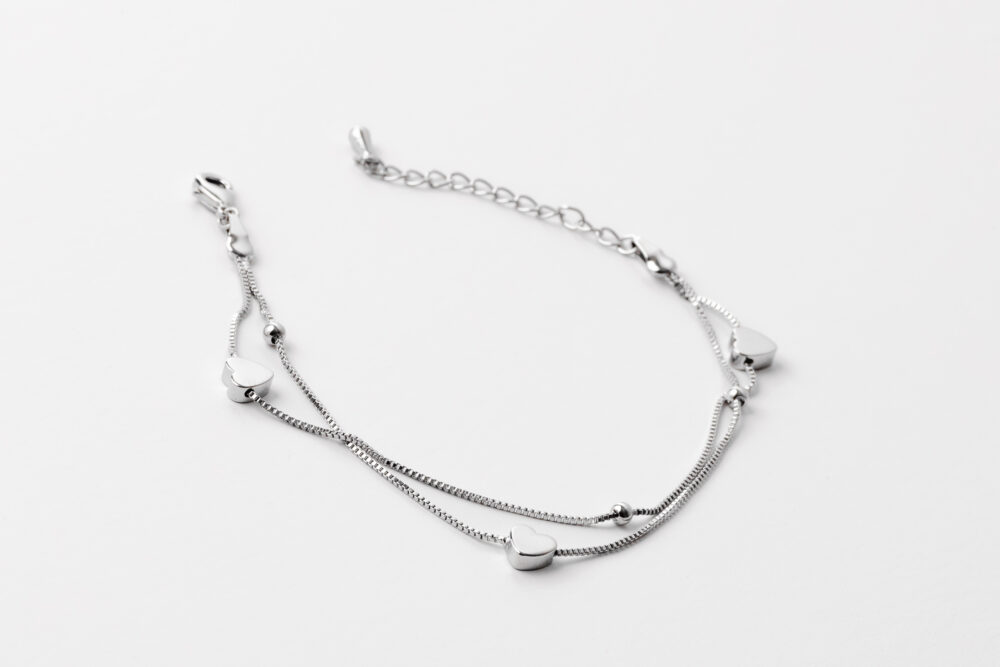 צמיד ציפוי כסף תליוני לבבות