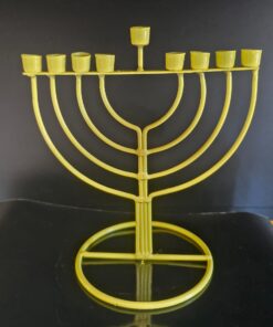 חנוכייה צהובה לאות הזדהות להחזרת האור והחטופים