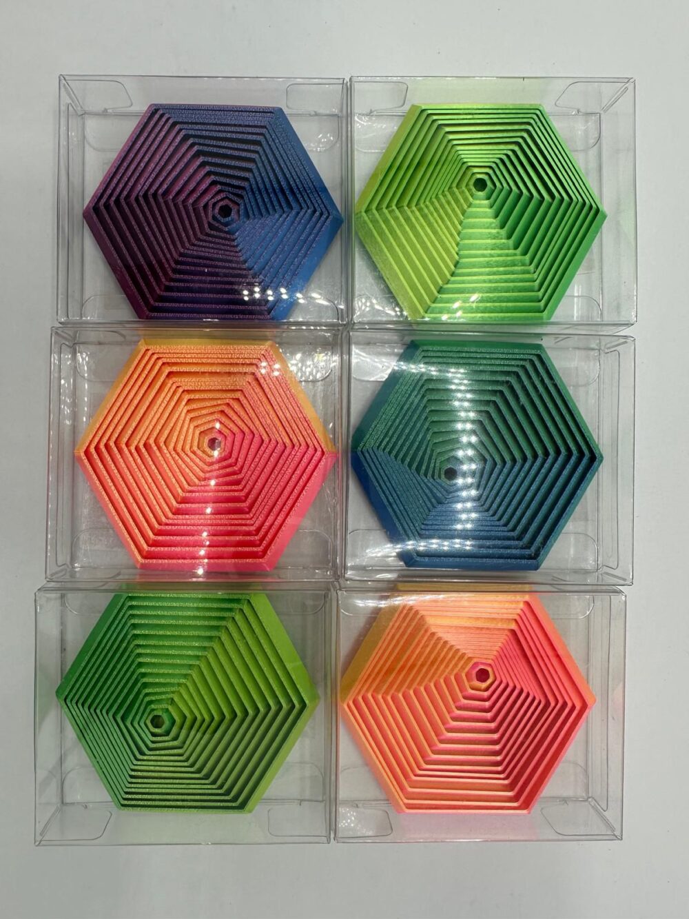 פאזל ספירלה משושים – צבעוני ומהפנט!